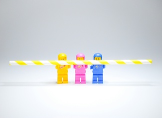 Lego Männchen in der Reihe