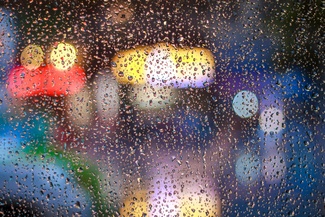 Regen auf einem Fenster