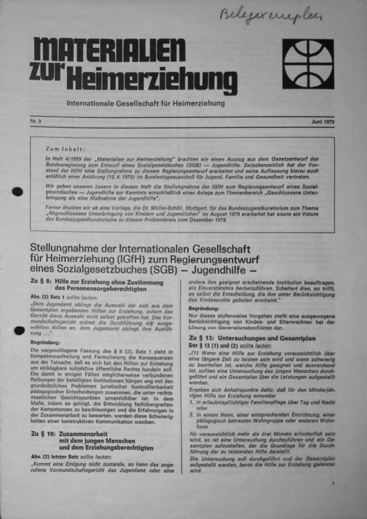 Erste Seite der Materialen zur Heimerziehung mit Text in Schwarz-Weiß